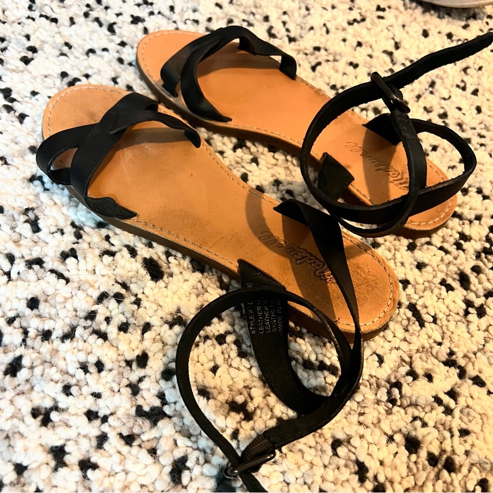 Madewell genuine leather boardwalk ankle wrap sandal. Size 7